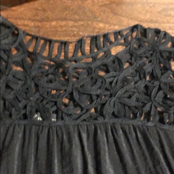 Crochet sleeve dress - Picture 2 of 2